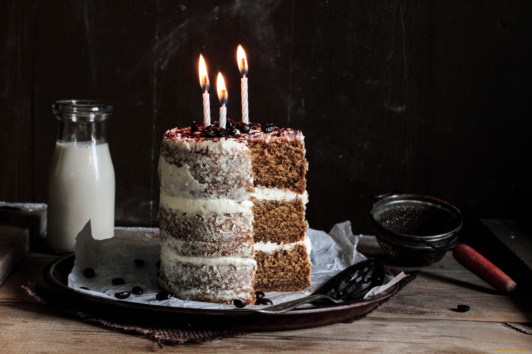 Cake candle. Торт со свечками. Красивый торт со свечами. Свечи для торта. Тортик со свечами.